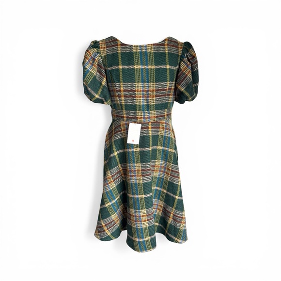 Ivy City Co Dresses & Skirts - Ivy City Co Green Plaid Puff Sleeve Midi Dress